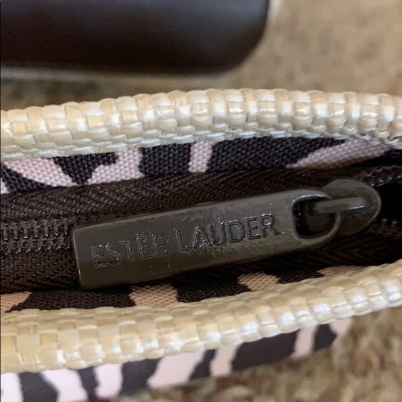 🆕 Estée Lauder makeup bag and mini bag to match - Picture 4 of 9